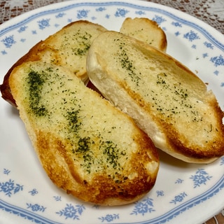自家製コッペパンで柔らか〜☆ガーリックトースト